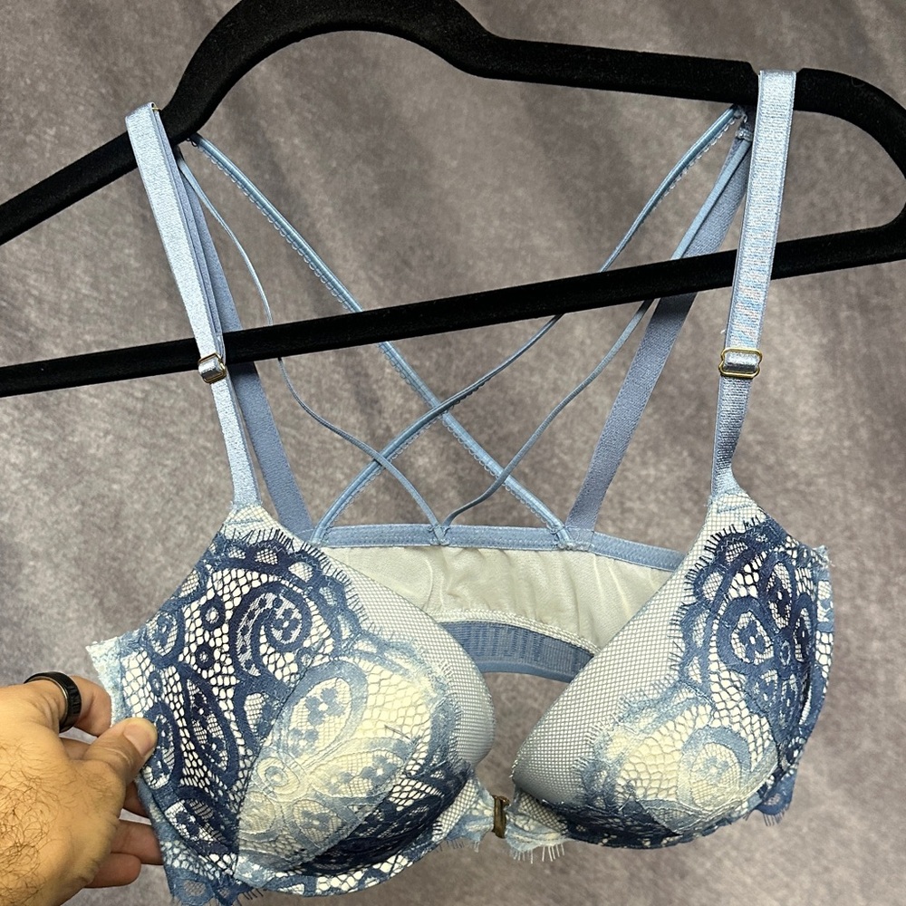 Victoria's Secret Lace Bra in Blue and Cream